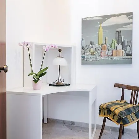Casa Via Adua 32 アパート